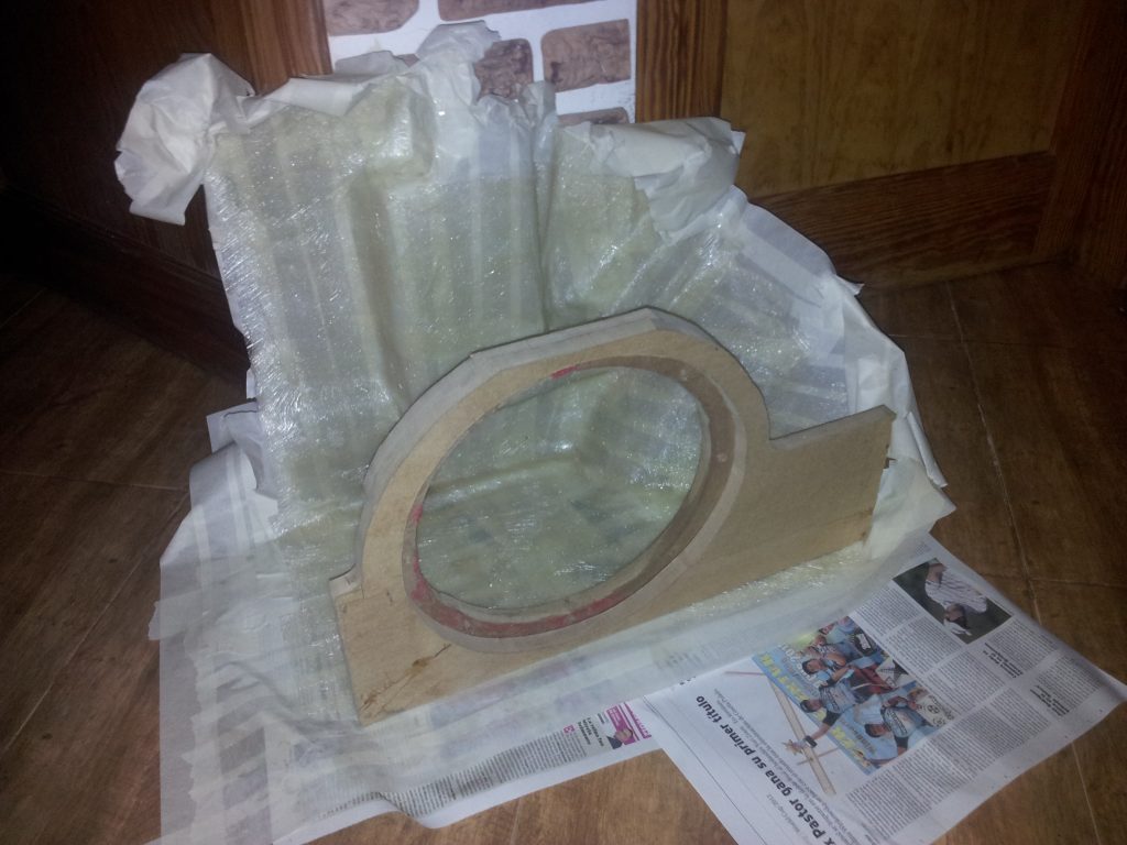 Cajón subwoofer BMW e36